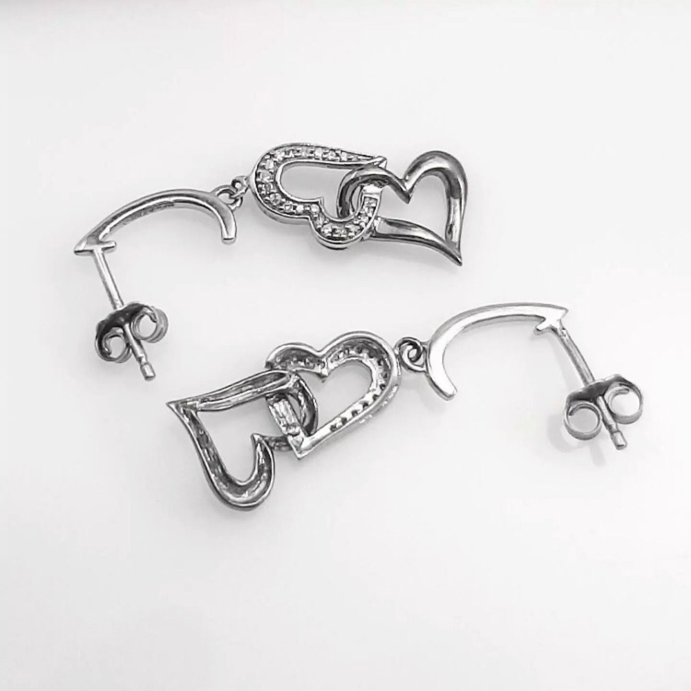 NWOT .22 CTW GENUINE DIAMOND DANGLE HEART EARRINGS - Picture 7 of 10